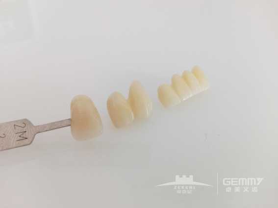 泽克尼全锆渐变染色工艺之前牙全锆